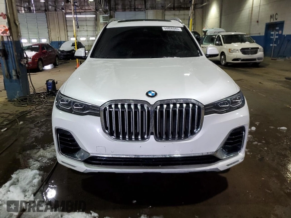 2020 BMW X7 xDrive40i with VIN 5UXCW2C08L9A03782, listed as a Copart auction lot 44856085 with 148,166 mi miles and Salvage Title. Bid and sale history available at carsss.com. Image 5.