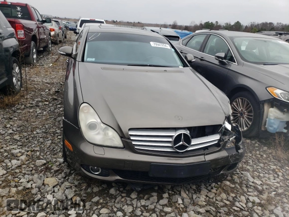 2008 Mercedes-Benz CLS-Class 5.5L with VIN WDDDJ72X18A122623, listed as a Copart auction lot 79947294 with 0 mi miles and Non Repairable. Bid and sale history available at carsss.com. Image 5.