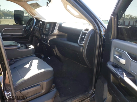 2020 Ram 2500 Big Horn with VIN 3C6UR5DL3LG159756, listed as a IAAI auction lot 41672866 with 89,417 mi miles. Bid and sale history available at carsss.com. Image 5.