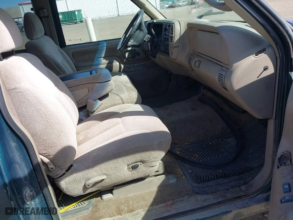 1998 Chevrolet C/K 1500 with VIN 1GCEK19R4WE157193, listed as a IAAI auction lot 42025385 with 179,675 mi miles. Bid and sale history available at carsss.com. Image 5.