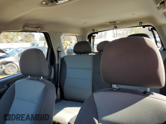 2006 Ford Escape XLS с VIN 1FMYU02Z76KC13880, выставлен на аукционе Copart как лот 45431285 с пробегом 133 326 миль миль и Чистый • Clean title. История ставок и продаж доступна на DreamBid. Изображение 10.