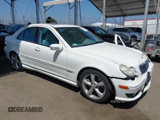 2006 Mercedes-Benz C 230 Sport z VIN WDBRF52H46F772494, wystawiony jako IAAI lot #42202080 z przebiegiem 92 364 mil mil oraz . Historia ofert i sprzedaży dostępna na DreamBid. Obrazek 1.