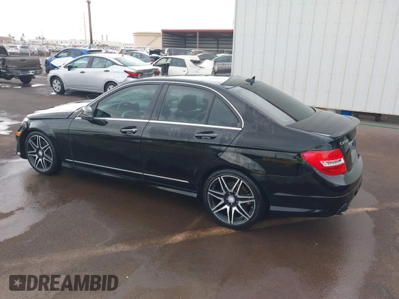 2013 Mercedes-Benz C C 250 Sport with VIN WDDGF4HB2DF984626, listed as a IAAI auction lot 40576272 with 108,931 mi miles. Bid and sale history available at carsss.com. Image 3.