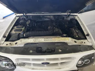 2000 Ford Explorer with VIN 1FMYU60X3YUA72785, listed as a Copart auction lot 61815325 with 184,643 mi miles and Clean title. Bid and sale history available at DreamBid. Image 12.