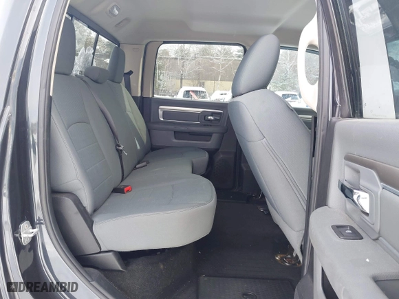 2014 Ram 2500 SLT with VIN 3C6TR5DT1EG252970, listed as a IAAI auction lot 41401215 with 118,992 mi miles. Bid and sale history available at carsss.com. Image 8.