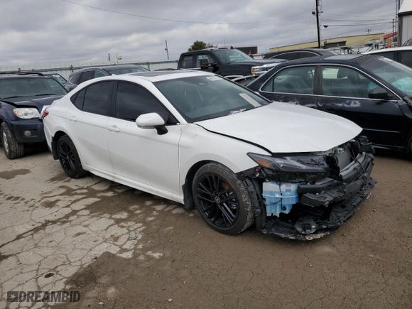 2025 Toyota Camry LE with VIN 4T1DAACK4SU063482, listed as a Copart auction lot 48110135 with 9,175 mi miles and Salvage Title. Bid and sale history available at carsss.com. Image 4.