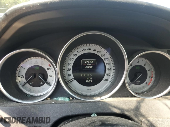 2014 Mercedes-Benz C 250 z VIN WDDGJ4HBXEG217830, wystawiony jako Copart lot #62474525 z przebiegiem 43 858 mil mil oraz Szkoda całkowita • Salvage title. Historia ofert i sprzedaży dostępna na DreamBid. Obrazek 9.