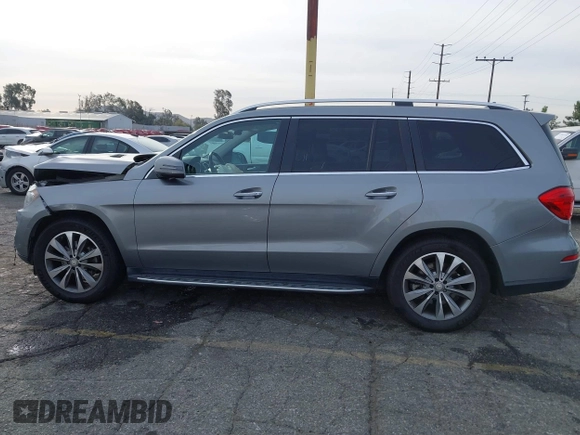 2015 Mercedes-Benz GL-Class GL 350 BlueTEC with VIN 4JGDF2EE8FA543336, listed as a IAAI auction lot 41049984 with 103,368 mi miles. Bid and sale history available at carsss.com. Image 15.