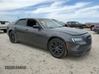 2019 Chrysler 300 Touring with VIN 2C3CCAAG8KH602041, listed as a Copart auction lot 49162125 with 77,740 mi miles and Salvage Title. Bid and sale history available at carsss.com. Image 4.