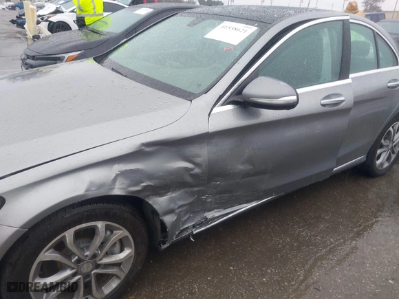 2015 Mercedes-Benz C-Class C 300 with VIN 55SWF4JB8FU057426, listed as a IAAI auction lot 41558621 with 106,655 mi miles. Bid and sale history available at carsss.com. Image 6.