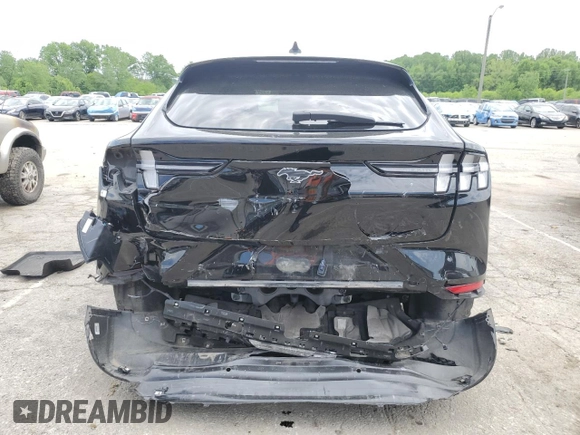 2022 Ford Mustang Mach-E Premium z VIN 3FMTK3SU4NMA03797, wystawiony jako Copart lot #55990545 z przebiegiem 38 004 mil mil oraz Szkoda całkowita • Salvage title. Historia ofert i sprzedaży dostępna na DreamBid. Obrazek 6.
