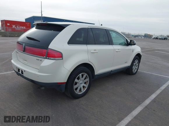 2008 Lincoln MKX with VIN 2LMDU68C48BJ09112, listed as a IAAI auction lot 41814169 with 189,005 mi miles. Bid and sale history available at carsss.com. Image 4.