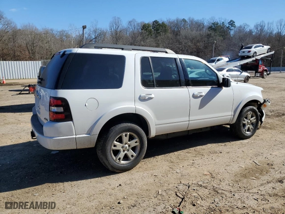 2009 Ford Explorer XLT with VIN 1FMEU73E49UA44045, listed as a Copart auction lot 89352105 with 109293 miles and Salvage Title. Bid and sale history available at carsss.com. Image 3.