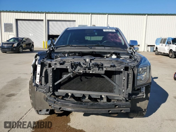 2019 GMC Yukon XL SLT with VIN 1GKS1GKC9KR383722, listed as a Copart auction lot 45191185 with 113,714 mi miles and Salvage Title. Bid and sale history available at carsss.com. Image 5.