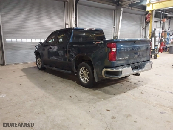 2019 Chevrolet Silverado 1500 LT with VIN 1GCUYDED9KZ121072, listed as a IAAI auction lot 41391898 with 94,456 mi miles. Bid and sale history available at carsss.com. Image 3.