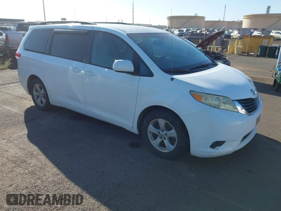 2011 Toyota Sienna LE AAS with VIN 5TDKK3DC3BS086073, listed as a IAAI auction lot 41637136 with 257,615 mi miles. Bid and sale history available at carsss.com. Image 1.