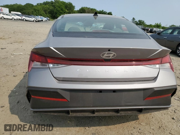 2025 Hyundai Elantra SE with VIN KMHLL4DG9SU991693, listed as a Copart auction lot 57850455 with 1,207 mi miles and Salvage title. Bid and sale history available at DreamBid. Image 6.