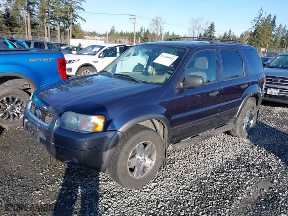 2004 Ford Escape XLT with VIN 1FMYU03134KA30806, listed as a IAAI auction lot 41449933 with 137,897 mi miles. Bid and sale history available at carsss.com. Image 2.