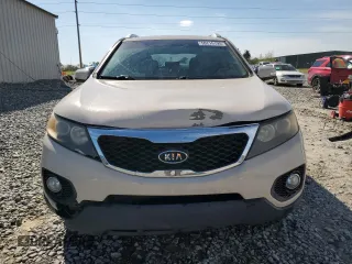 2011 Kia Sorento LX with VIN 5XYKT3A15BG125050, listed as a Copart auction lot 50715195 with 156,970 mi miles and Salvage Title. Bid and sale history available at carsss.com. Image 5.