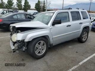 2007 Jeep Patriot Limited with VIN 1J8FT48WX7D267756, listed as a Copart auction lot 81768934 with Not provided miles and Salvage title. Bid and sale history available at DreamBid. Image 1.