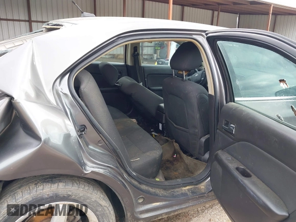 2010 Ford Fusion SE с VIN 3FAHP0HA5AR428603, выставлен на аукционе IAAI как лот 42055330 с пробегом 178 407 миль миль и . История ставок и продаж доступна на DreamBid. Изображение 8.