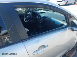 2016 Kia Rio LX with VIN KNADM4A30G6611785, listed as a IAAI auction lot 41958882 with 170,968 mi miles. Bid and sale history available at carsss.com. Image 6.