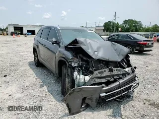 2018 Toyota Highlander SE with VIN 5TDKZRFH9JS545175, listed as a Copart auction lot 59377945 with 214,242 mi miles and Salvage title. Bid and sale history available at DreamBid. Image 13.