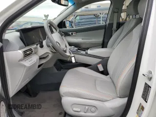2021 Hyundai NEXO Limited z VIN KM8J84A68MU012981, wystawiony jako Copart lot #85318654 z przebiegiem 17 266 mil mil oraz Czysty tytuł • Clean title. Historia ofert i sprzedaży dostępna na DreamBid. Obrazek 7.