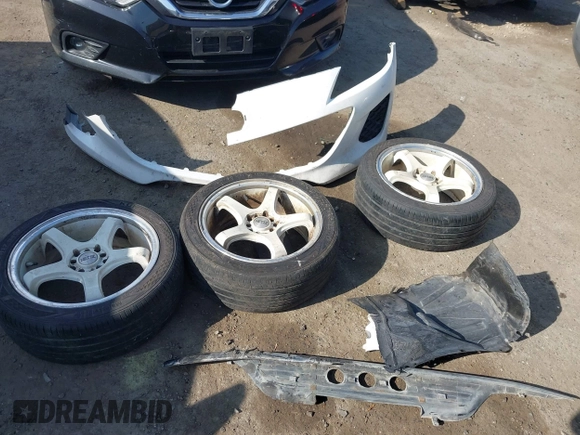 2013 Mazda 3 i Grand Touring z VIN JM1BL1WP3D1783731, wystawiony jako IAAI lot #41573753 z przebiegiem 253 424 mil mil oraz . Historia ofert i sprzedaży dostępna na DreamBid. Obrazek 11.
