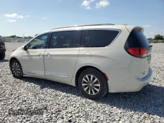 2020 Chrysler Pacifica Touring L Plus z VIN 2C4RC1EG4LR110425, wystawiony jako Copart lot #57892245 z przebiegiem 67 368 mil mil oraz Nie do naprawy • Non repairable. Historia ofert i sprzedaży dostępna na DreamBid. Obrazek 2.