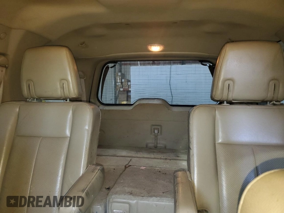 2012 Ford Expedition XLT z VIN 1FMJU1J57CEF02449, wystawiony jako Copart lot #53994755 z przebiegiem 237 577 mil mil oraz Szkoda całkowita • Salvage title. Historia ofert i sprzedaży dostępna na DreamBid. Obrazek 10.