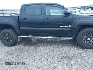 2014 Toyota Tacoma PreRunner with VIN 5TFJU4GN0EX062336, listed as a IAAI auction lot 41073030 with 135,554 mi miles. Bid and sale history available at carsss.com. Image 14.