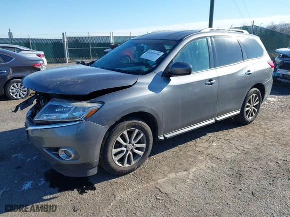 2016 Nissan Pathfinder Platinum with VIN 5N1AR2MM4GC622642, listed as a IAAI auction lot 41385398 with 154,193 mi miles. Bid and sale history available at carsss.com. Image 2.