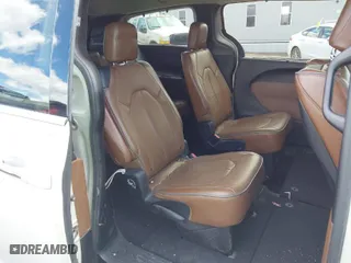 2017 Chrysler Pacifica Limited with VIN 2C4RC1GG6HR768882, listed as a IAAI auction lot 41889479 with 126,874 mi miles. Bid and sale history available at carsss.com. Image 8.