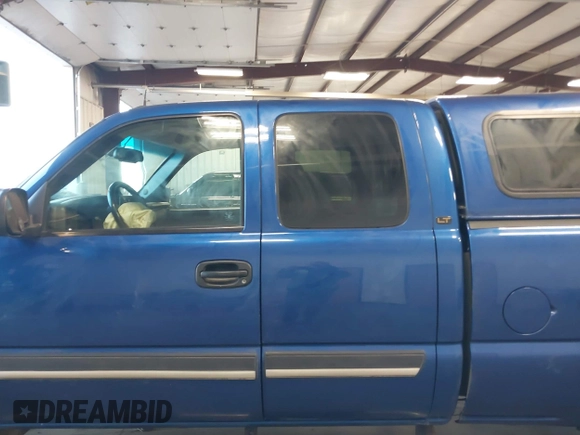 2003 Chevrolet Silverado 1500 with VIN 2GCEK19T331269122, listed as a IAAI auction lot 41461220 with 232,214 mi miles. Bid and sale history available at carsss.com. Image 14.