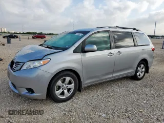 2017 Toyota Sienna LE Auto Access Seat with VIN 5TDKZ3DC5HS861042, listed as a Copart auction lot 60690025 with 85,021 mi miles and Salvage title. Bid and sale history available at DreamBid. Image 1.