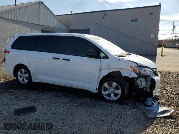 2014 Toyota Sienna L с VIN 5TDZK3DC5ES451825, выставлен на аукционе Copart как лот 79619074 с пробегом 151 146 миль миль и Списание • Salvage title. История ставок и продаж доступна на DreamBid. Изображение 4.