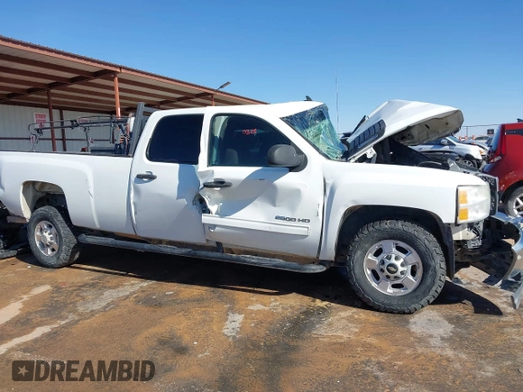2013 Chevrolet Silverado 2500HD LT with VIN 1GC1CXCG4DF198324, listed as a IAAI auction lot 41883232 with 1 mi miles. Bid and sale history available at carsss.com. Image 13.