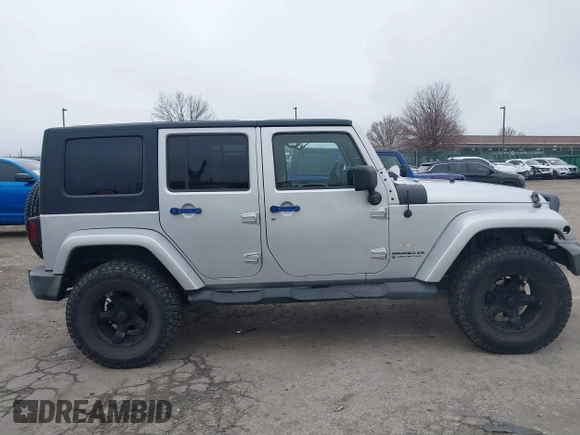2008 Jeep Wrangler Unlimited Sahara с VIN 1J4GA59138L505460, выставлен на аукционе IAAI как лот 41846611 с пробегом 116 658 миль миль и . История ставок и продаж доступна на DreamBid. Изображение 13.