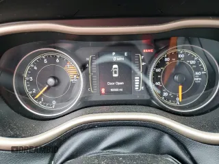 2018 Jeep Cherokee Latitude с VIN 1C4PJMCX4JD532485, выставлен на аукционе Copart как лот 49496145 с пробегом 92 322 миль миль и Списание • Salvage title. История ставок и продаж доступна на DreamBid. Изображение 9.