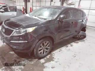 2015 Kia Sportage LX with VIN KNDPB3AC9F7722117, listed as a IAAI auction lot 41338352 with 209,969 mi miles and . Bid and sale history available at carsss.com. Image 18.