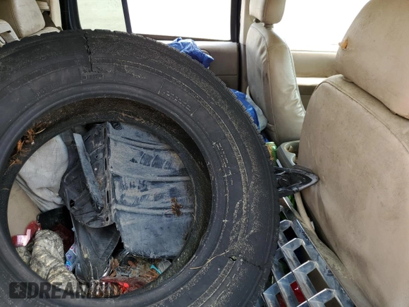 2005 Ford Explorer XLT с VIN 1FMZU63W05UA85223, выставлен на аукционе Copart как лот 46988085 с пробегом Не указан миль и Списание • Salvage title. История ставок и продаж доступна на DreamBid. Изображение 10.