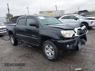 2015 Toyota Tacoma with VIN 3TMLU4EN2FM180066, listed as a IAAI auction lot 42296170 with 116,637 mi miles and . Bid and sale history available at DreamBid. Image 1.