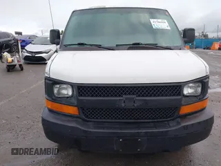 2007 Chevrolet Express Cargo Van with VIN 1GCGG25V271204099, listed as a IAAI auction lot 41786959 with 195,383 mi miles. Bid and sale history available at carsss.com. Image 6.
