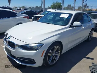 2017 BMW 3 Series 330i с VIN WBA8B9G55HNU50399, выставлен на аукционе IAAI как лот 42630561 с пробегом 60 176 миль миль и . История ставок и продаж доступна на DreamBid. Изображение 17.