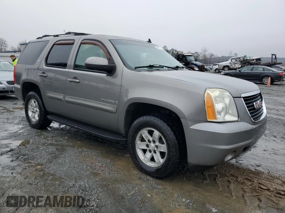 2007 GMC Yukon SLE with VIN 1GKFK13017J106357, listed as a Copart auction lot 84401114 with 279,899 mi miles and Salvage Title. Bid and sale history available at carsss.com. Image 4.