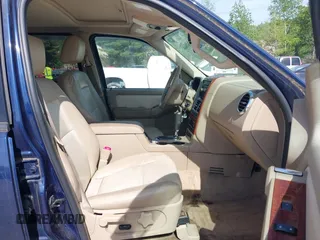 2008 Ford Explorer Eddie Bauer z VIN 1FMEU74868UA20840, wystawiony jako IAAI lot #42367568 z przebiegiem 153 627 mil mil oraz . Historia ofert i sprzedaży dostępna na DreamBid. Obrazek 5.