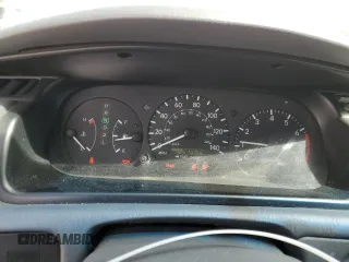 2000 Toyota Camry CE z VIN JT2BG22K2Y0479735, wystawiony jako Copart lot #50226755 z przebiegiem 282 694 mil mil oraz Nie do naprawy • Non repairable. Historia ofert i sprzedaży dostępna na DreamBid. Obrazek 9.