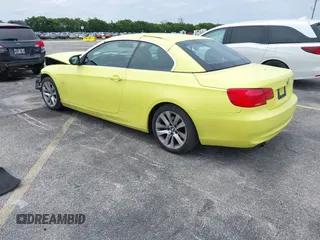 2013 BMW 3 Series 328i z VIN WBADW7C58DE731782, wystawiony jako IAAI lot #42234774 z przebiegiem 126 967 mil mil oraz . Historia ofert i sprzedaży dostępna na DreamBid. Obrazek 3.
