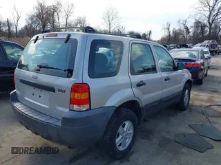 2005 Ford Escape XLS Value with VIN 1FMCU02Z15KA21718, listed as a IAAI auction lot 41835061 with 1 mi miles. Bid and sale history available at carsss.com. Image 4.